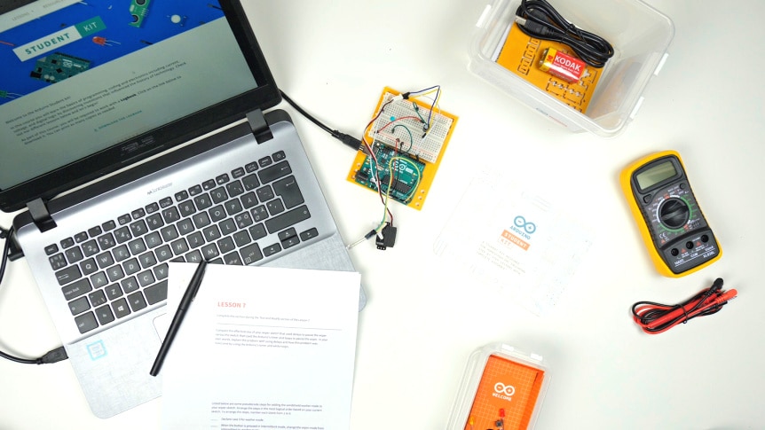 Arduino Student Kit AKX00025 projekt 2