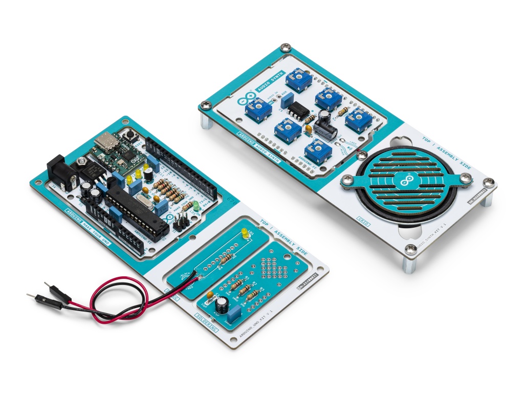 Arduino.cc Arduino Make Your UNO Kit - vytvoř si vlastní Arduino!